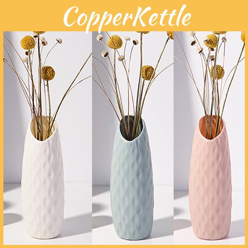 Chic Plastic Flower Vase Beautiful Imitation Ceramic Design Perfect For Home Decor