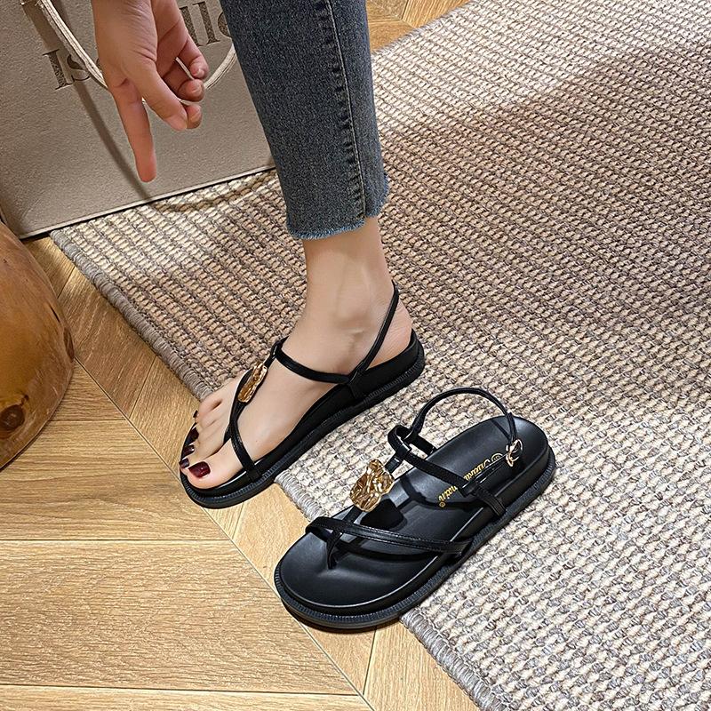 French round head open-toed strap Roman shoes thin strap low-heeled sandals women's summer 2025 new vacation beach shoes