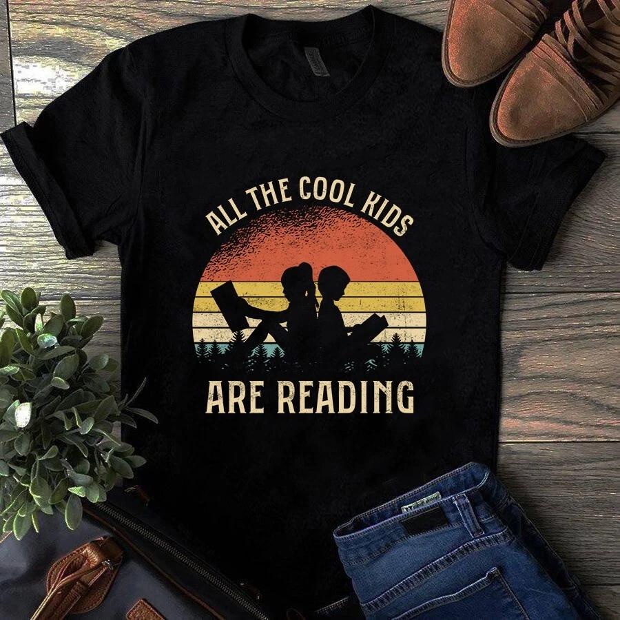 All the Cool Kids Are Reading Vintage Book Reading Men s and Women s T-shirts XXXL