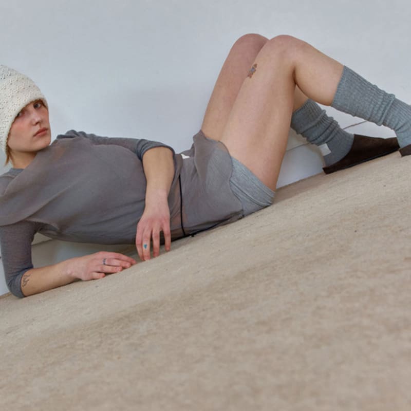 UNDERCONTROL STUDIO STRUCTURE KNEE SOCKS / S LABEL / Grey