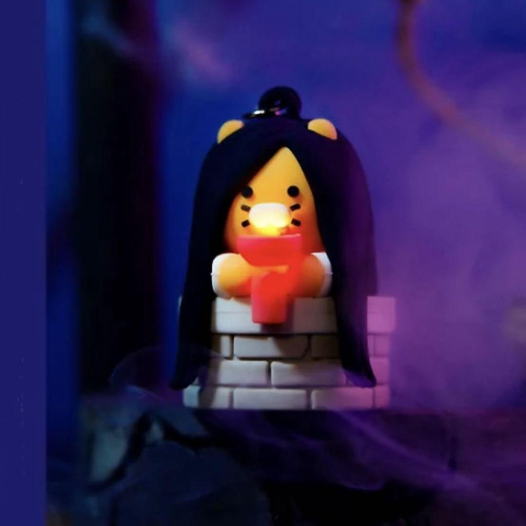 [USED] Kakao Friends Chunsik LED Keyring Ghost Halloween Korea Exclusive