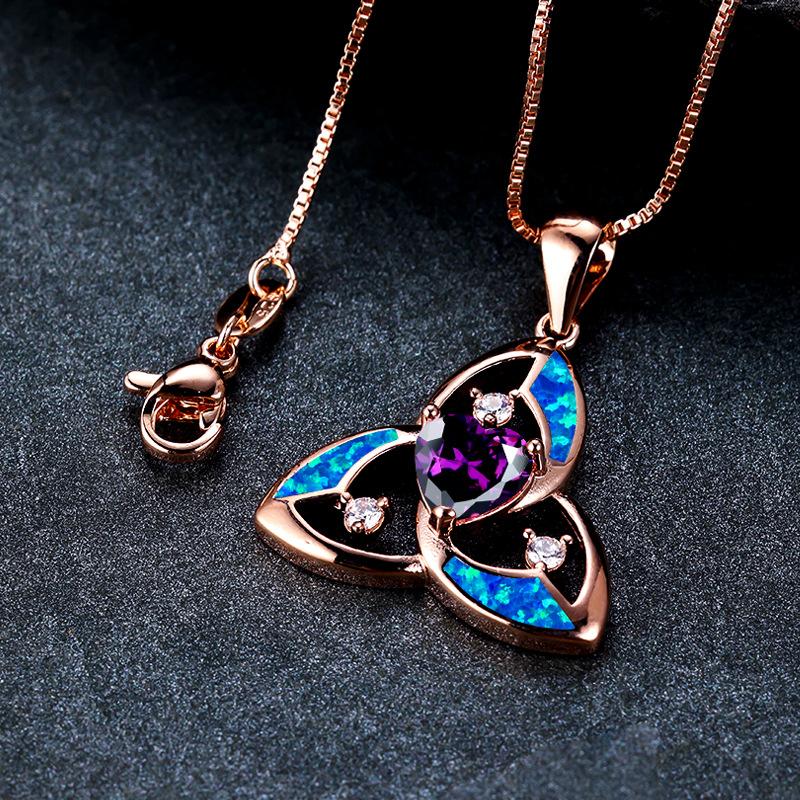New Rose Gold Pink Three Leaf Flower Pendant Necklace Elegant and High End Jewelry
