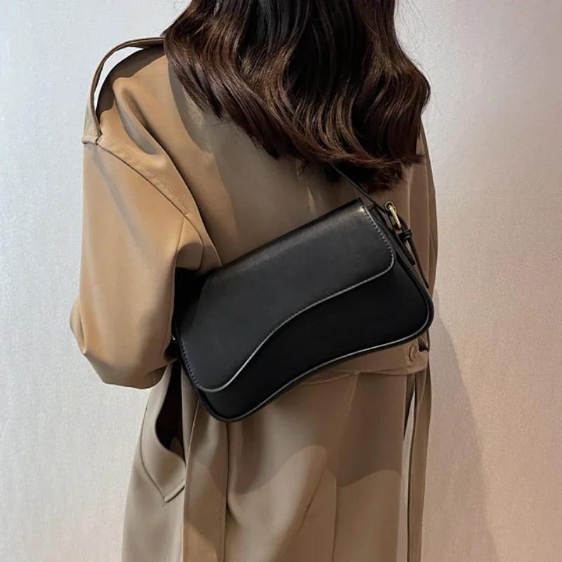 Vintage Leather Crossbody Bags For Women Designer Female Compact Flap Shoulder Underarm Bag Armpit Handbags And Purses