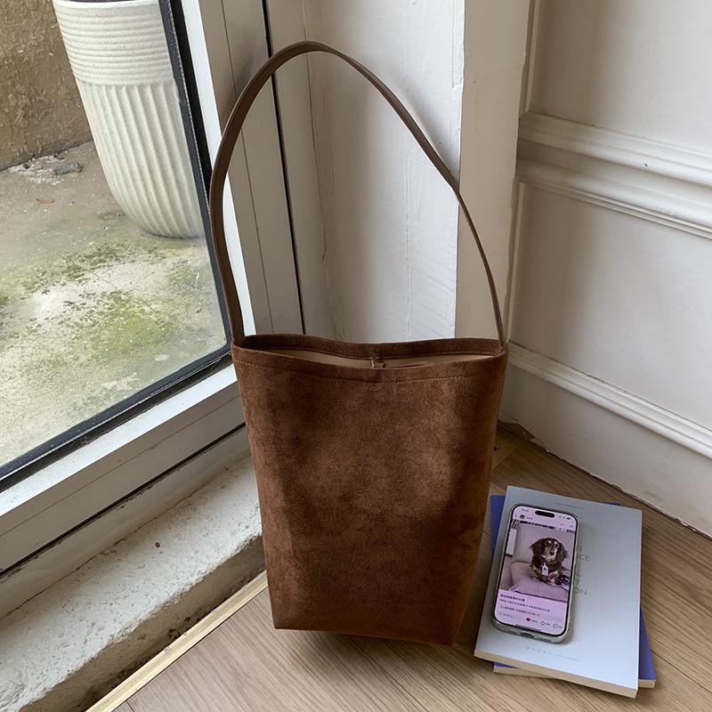 Summer new retro solid color large-capacity bucket bag women's simple fashion versatile underarm shoulder bag