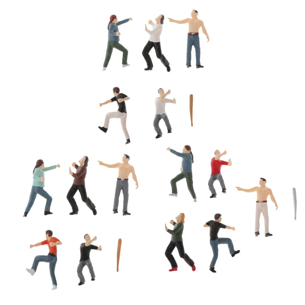 1:64 Mini People Figurines Model Outdoor Attack Against Bad Guys Scene Architectural Plastic