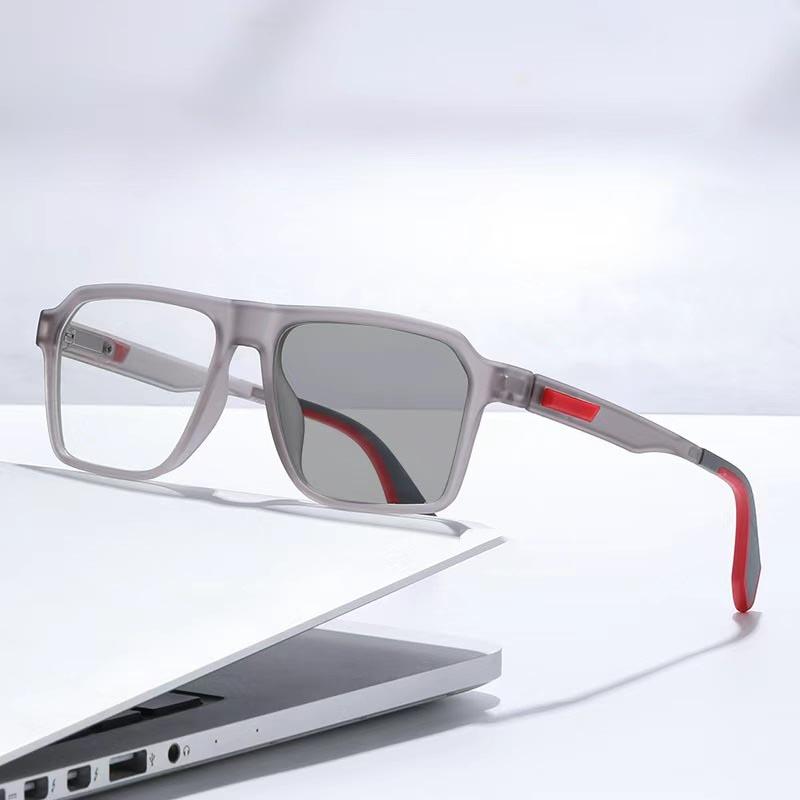 Sports Oversize Photochromic Myopia Glasses Trendy Square Color Changing Sunglasses for Men Women Fashion Near Sight Eyewear
