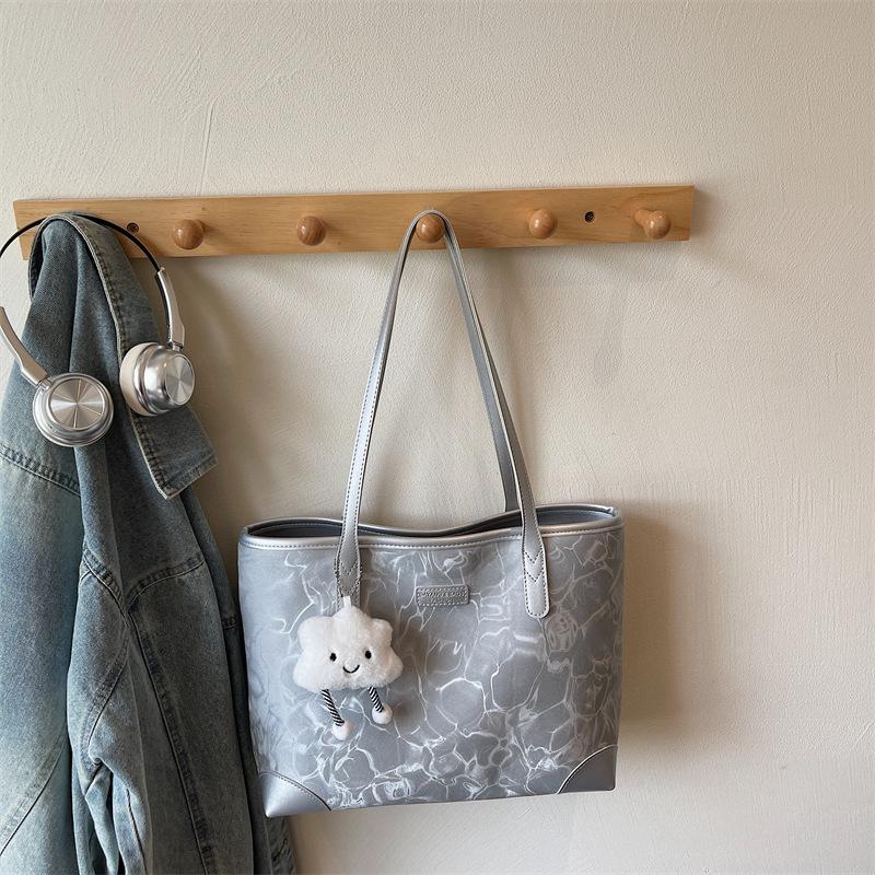 Damentasche mit großer Kapazität, Tote-Bag, Herbst, neue Mode, Kontrastfarben, Nische, schlichte Arbeits-Pendeltasche, Umhängetasche