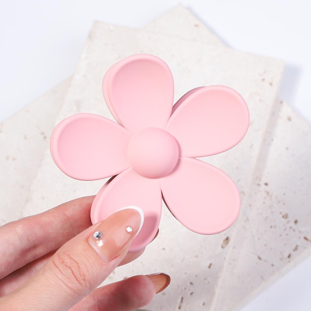 1Pcs Women Solid Color Flower Acrylic Hair Claw for Girls Sweet Pearl Hair Clamps Hair Crab Headband Clips Hair Accessories