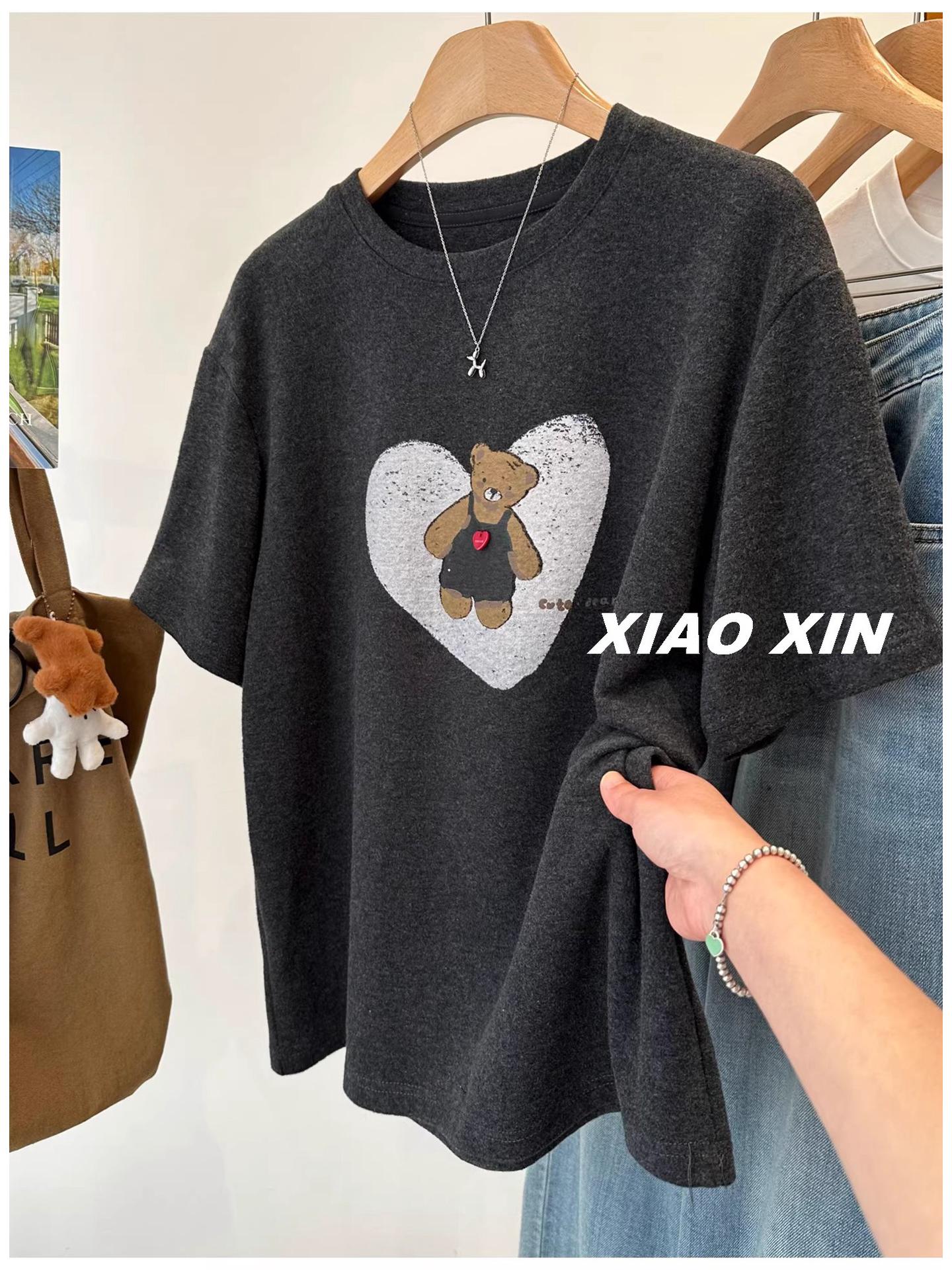 

Beautiful Korean Style Plush T-Shirt with Heart and Bear Print - Women s Casual Short-Sleeved Top XXL (recommended for 160-190 jin) темно-сірий