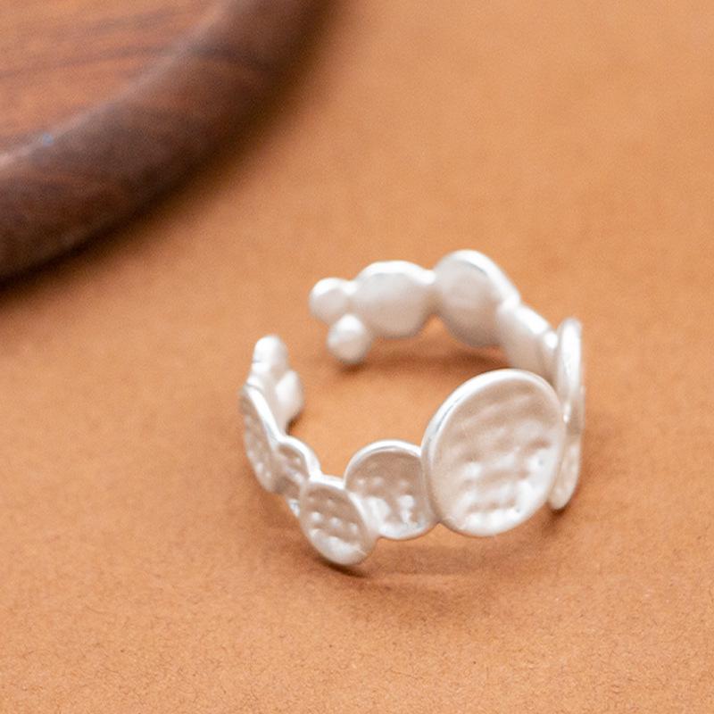 

Высококлассные осенне-зимние модные аксессуары: Гальванизированный браслет-кольцо - Легкая роскошь, Нишевый дизайн, Универсальный стиль для женщин