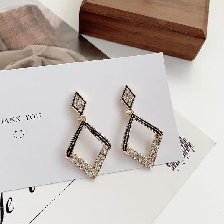 925 Silver Rhombus Rhinestone Earrings: Elegant Korean Style with Retro Charm