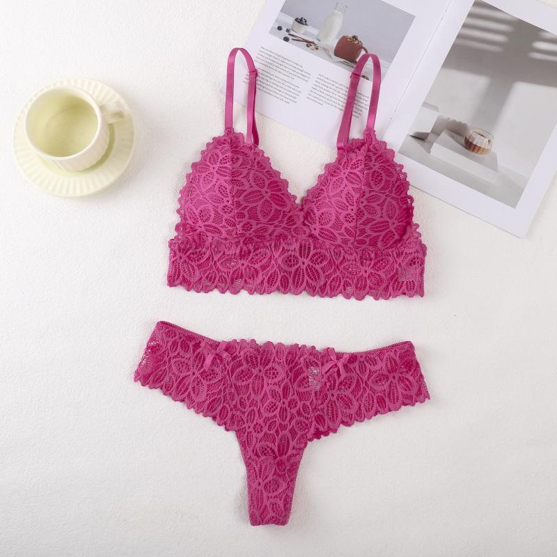 Elegante Set di Lingerie Sexy in Pizzo: Reggiseno a Triangolo & Slip