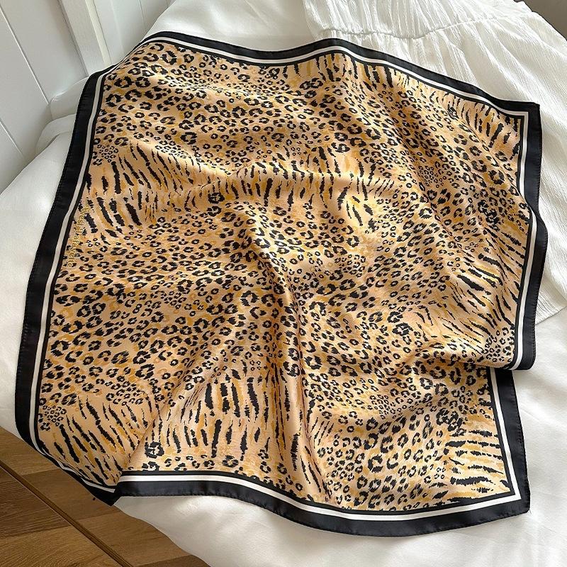 New fashion high-end silk scarf sunscreen women's printed square scarf versatile light luxury silk scarf hair accessories temperament scarf