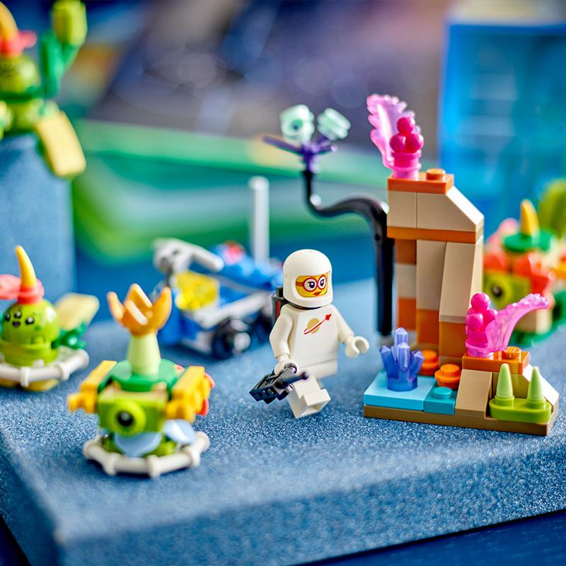 LEGO 40715 Alien Pack Block Toys