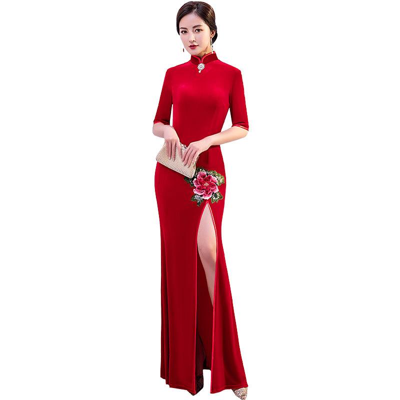 The college entrance examination cheongsam suitable for mothers to wear is a victory, the new young and improved catwalk performance clothes