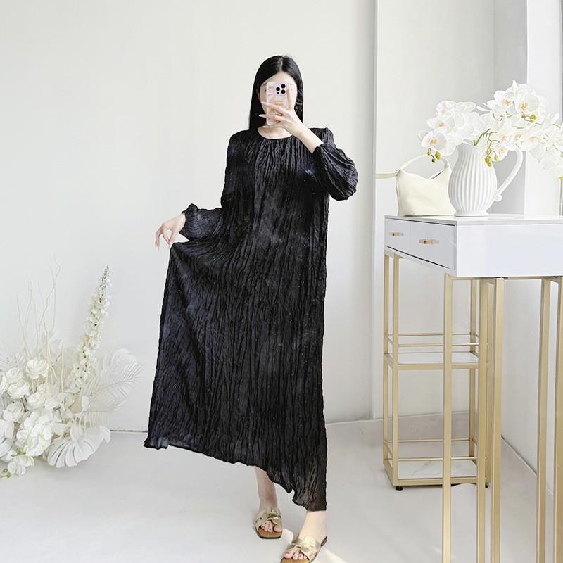 Womens Pleated Wrap-Style Midi Dress With Relaxed Fit Long Sleeve Round Neck Solid Color Casual 2025 Black