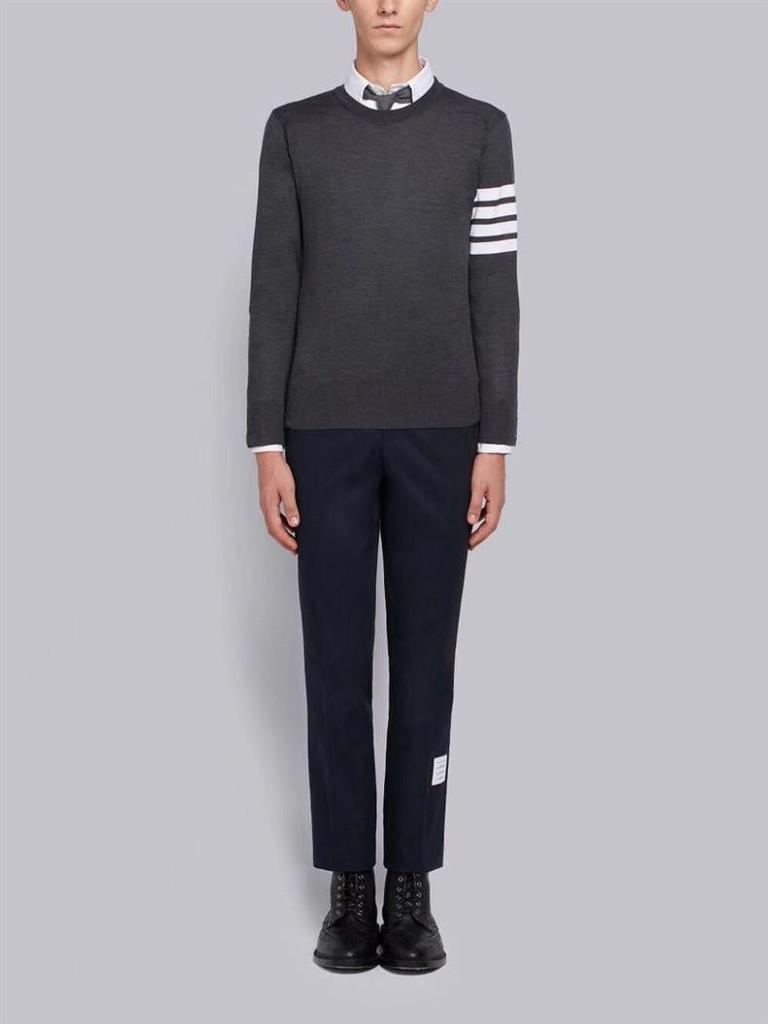 Round Neck Unisex Wool Sweater - Trendy Two-Button Four-Bar Design for Autumn/Winter