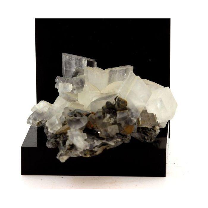 Calcite 283.9 carats