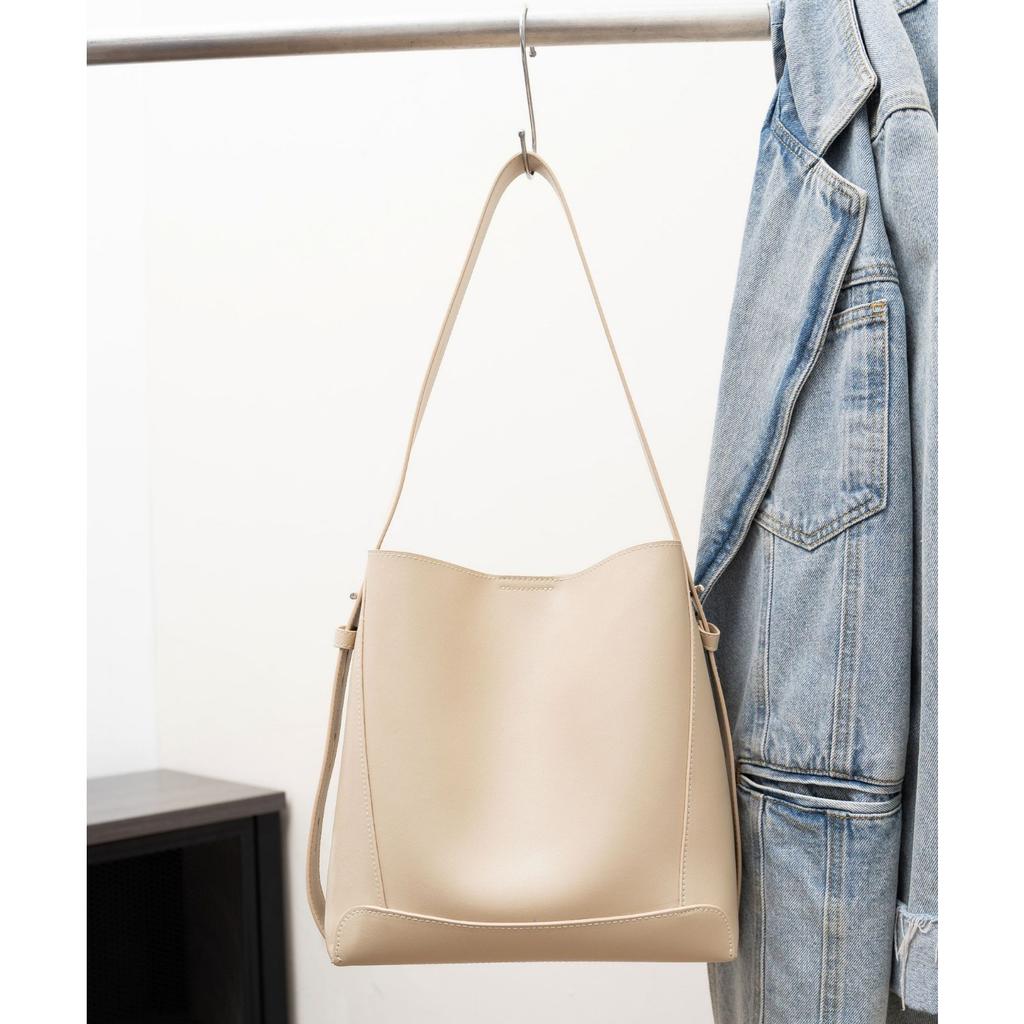 Leather Shoulder Women's Bag, Large-capacity Single-room Messenger Bucket Bag, Fashionable and Simple Shopping Bag, Good-looking Bag.