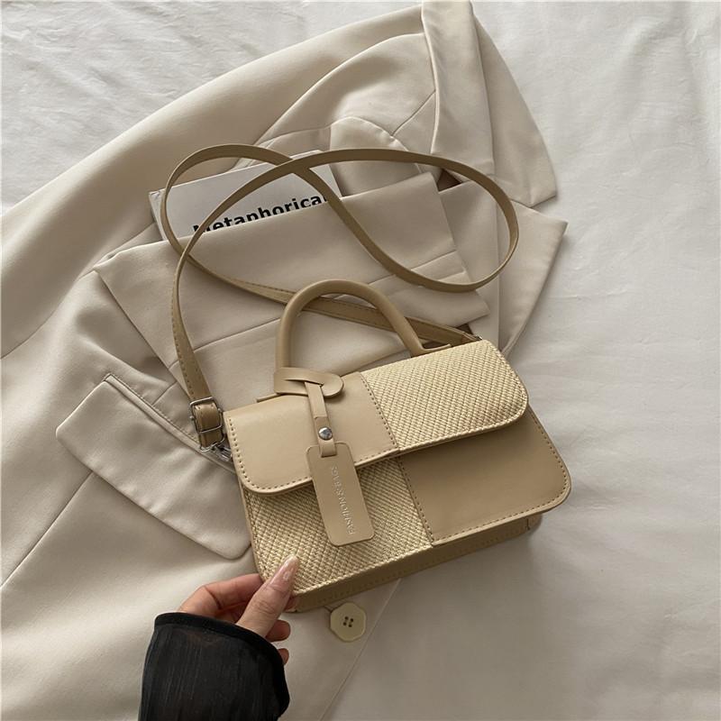 

Niche design bag women s 2025 new summer super fire messenger bag Korean version ins casual portable small square bag хаки