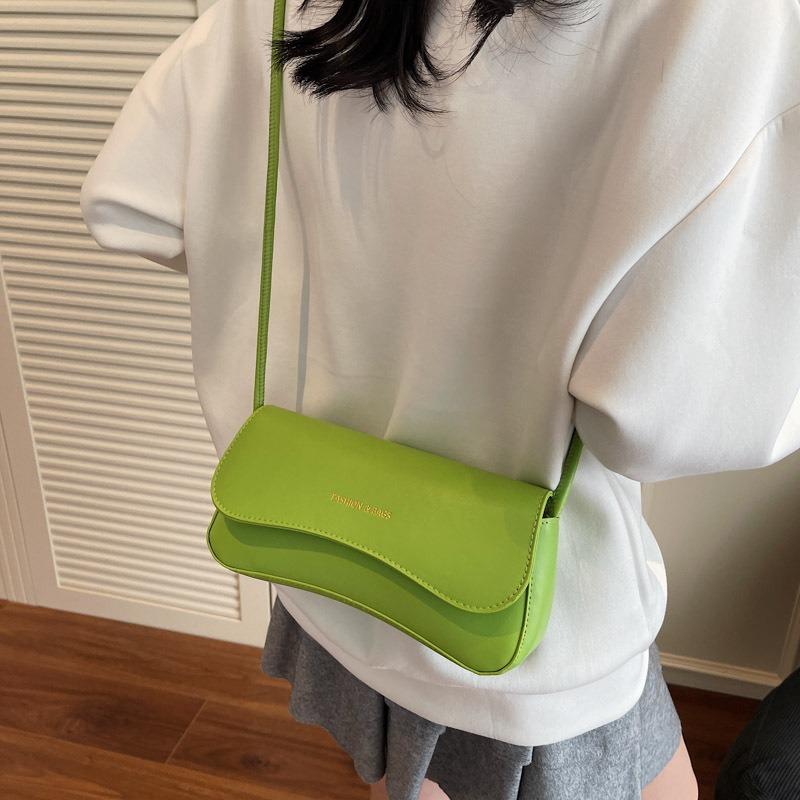 Solid color bag women's new niche design trendy brand baguette bag retro shoulder underarm bag simple small square bag