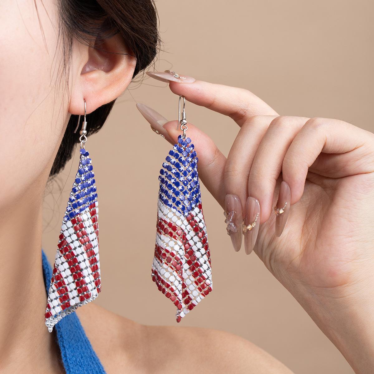 Fashion Personality Temperament Exaggerated Style Earrings Rainbow Christmas Aluminum Sheet Metal Mesh Earrings Temperament Design Earrings