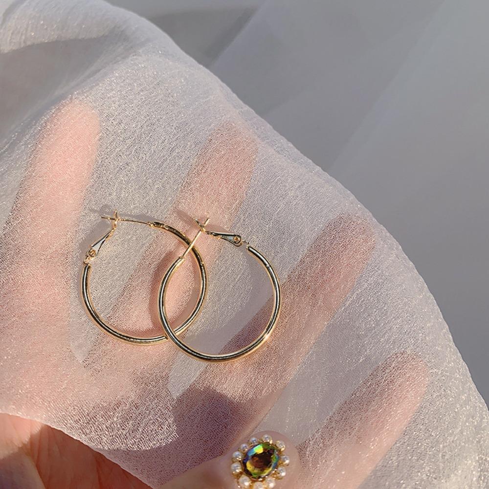 Simple Exaggerated Large Circle Hoop Earrings for Women Personality Trendy Plain Ring Earrings Jewelry Multiple Sizes Available