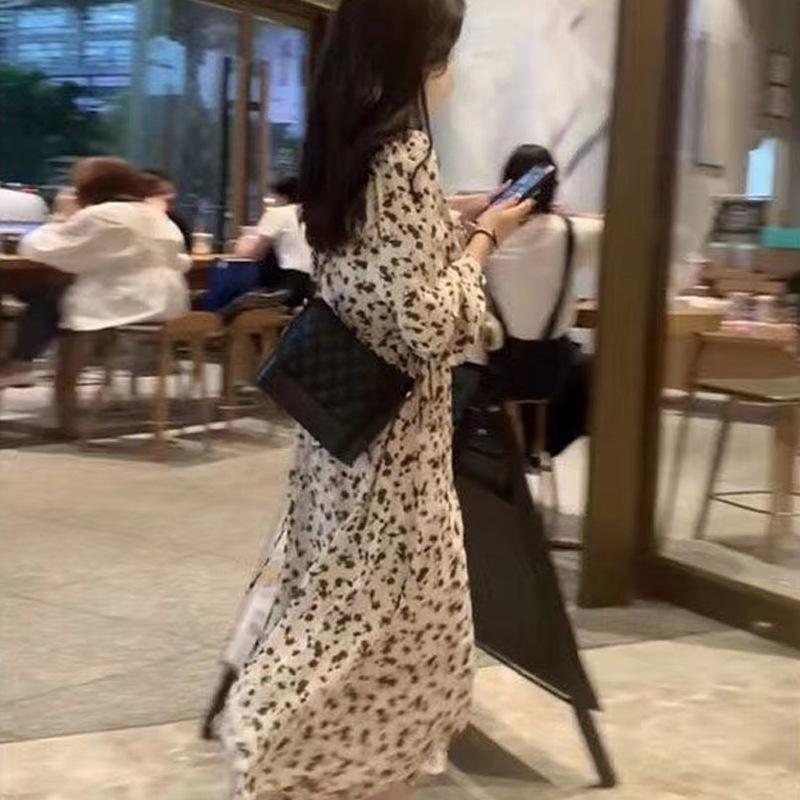 Women's 2024 V-Neck Floral Retro French Tea Break Dress - Autumn/Winter Collection