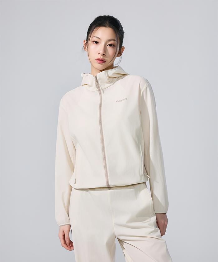 Discovery Expedition Women'S Freshvent Lightweight Woven Training Hooded Jacket (D/Ivory)