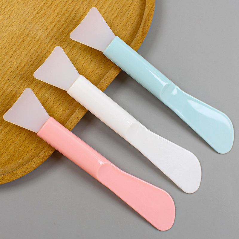 Double-Ended Silicone Mask Brush Mixing Stick Mask Scraper Soft-Tipped Spa Tool Makeup Brush