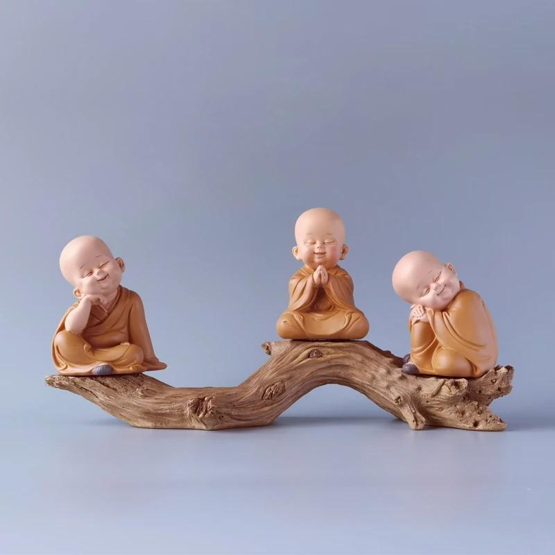Resin Cute Little Monk Mini Statue Modern Handmade Sculpture Cute Home Living Room Desktop Figurines Children's Gifts Special