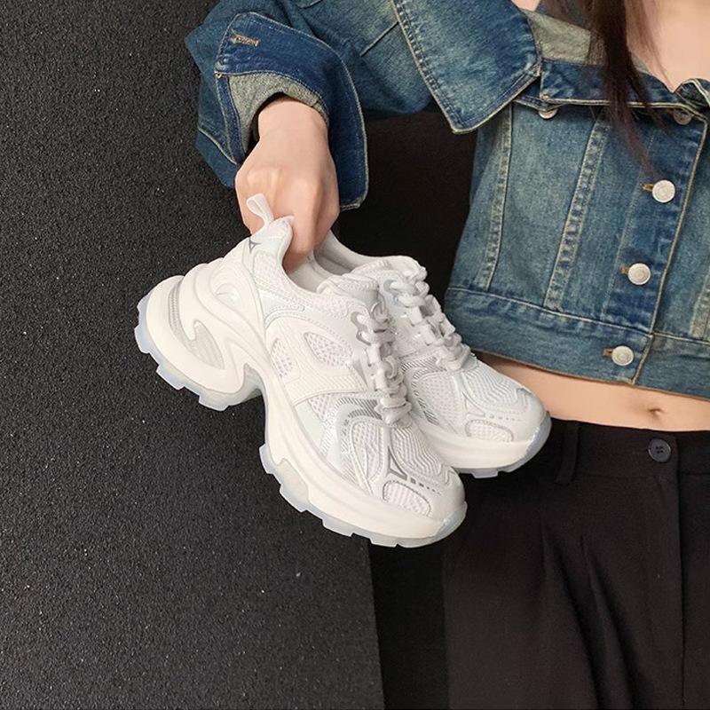 Grape mother same summer new lightweight sports shoes breathable mesh thick sole heightening dad shoes women