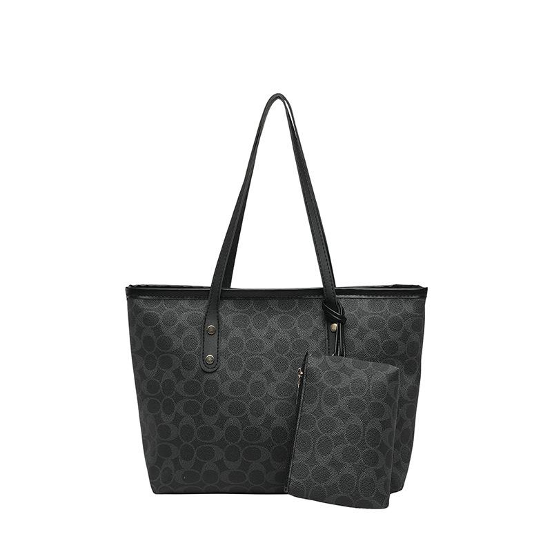 

Printed texture commuter bag, tote underarm shoulder bag, European and American retro women s new fashionable largecapacity bag чёрный
