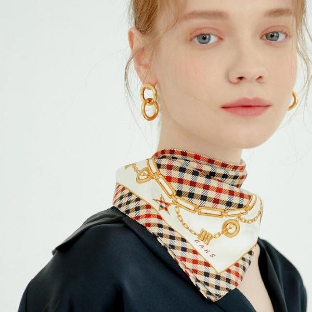 Daks 100 Silk Beige Check Square Scarf Dcse141 Single option