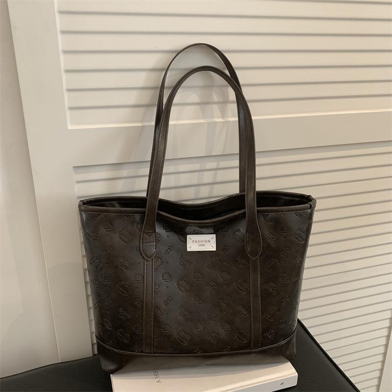 

College style large capacity tote bag women s new autumn and winter shoulder bag retro commuter armpit bag