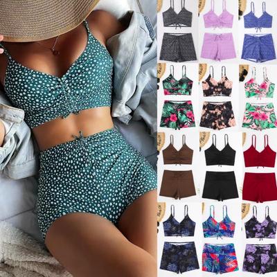 Maiô de duas peças boxer multicolorido com estampa conservadora
