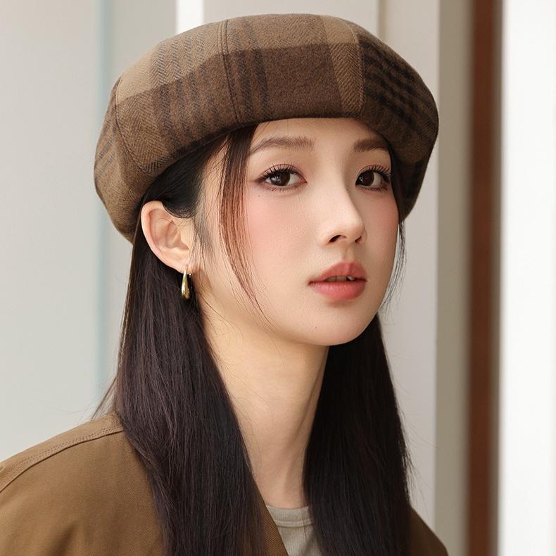 New Autumn and Winter Plaid Beret Women's Fashion Painter Hat Retro British Bud Hat