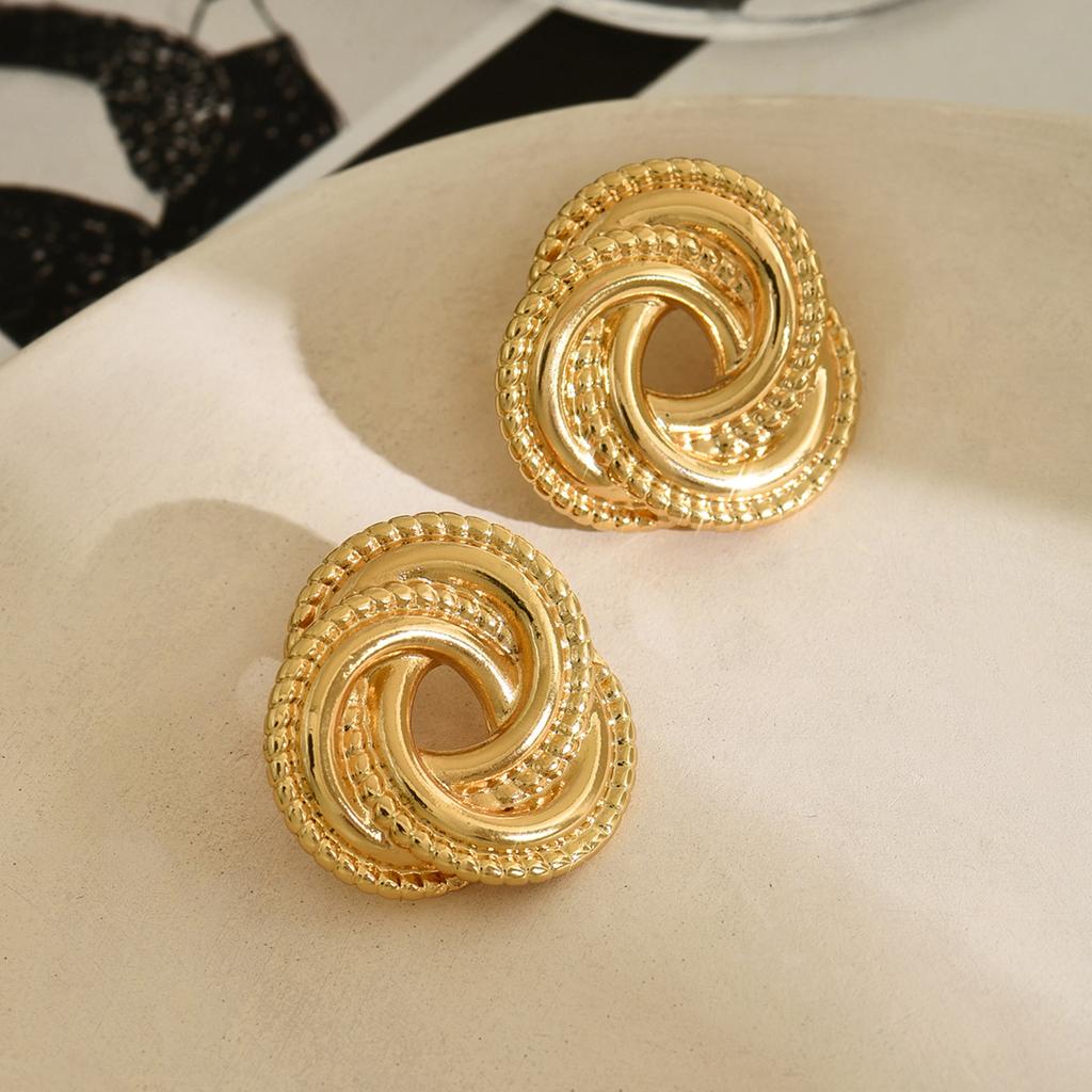 Stainless Steel Metal Texture Winding Triangle Hollow Stud Earring for Women 18K Gold Color Fashion Waterproof Jewelry Gifts