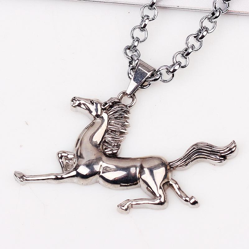 Retro Horse Head Necklace Personalized Metal Wind Medieval War Horse Pendant