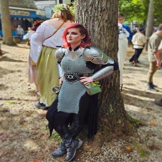 Iron Rose Noble Warrior Maiden Armor Set Half Body Lady Armor Suit Cuirass,Paauldrons,Bracers Larp,Cosplay Roleplay