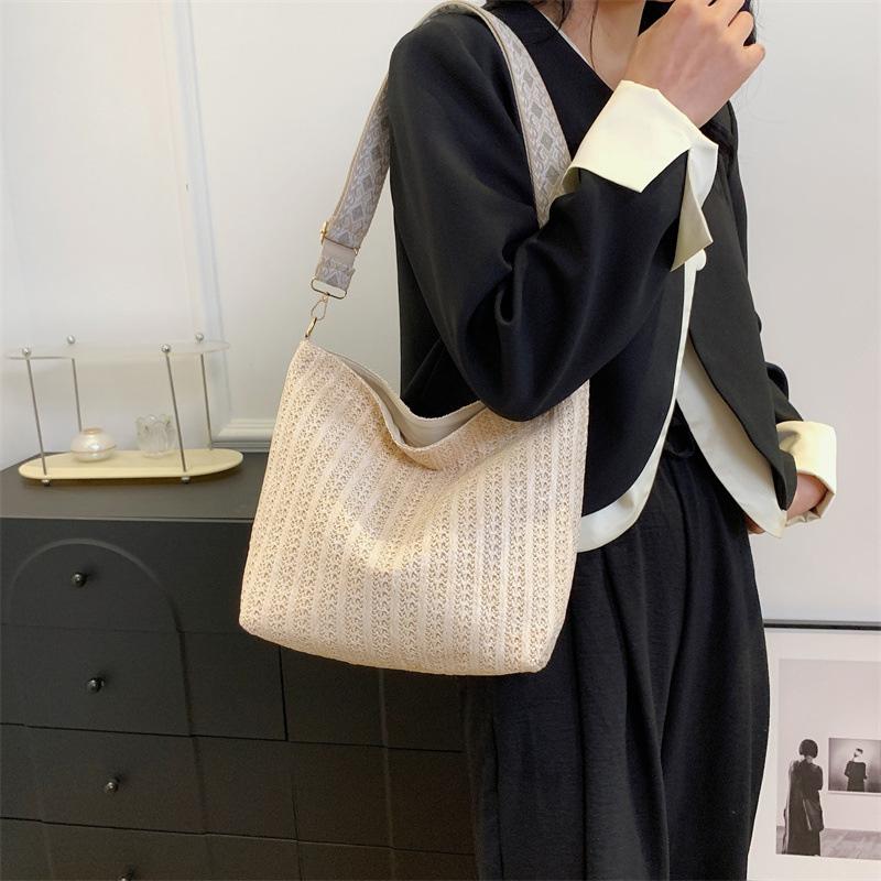 Wide Strap Straw Shoulder Bag  Casual Knitting Large Capacity Crossbody Bags For Women Travel Used