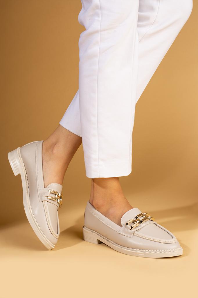 Chain Detailed Comfortable Sole Women's Loafer Shoes 001-5000-24