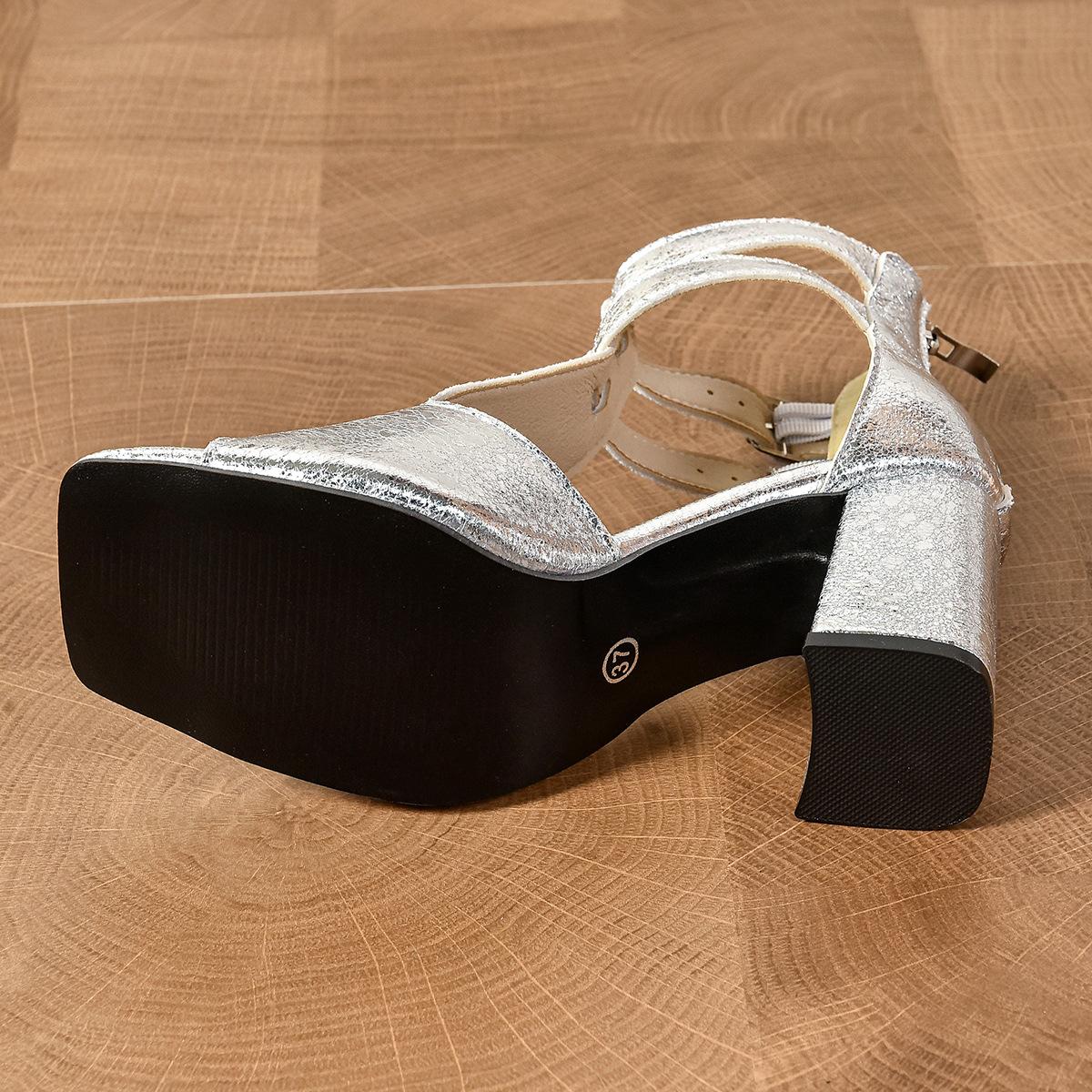 

Foreign trade 2025 summer waterproof table 40-50 large size buckle with fish mouth high heel sandals women s new European and American models 42 срібний