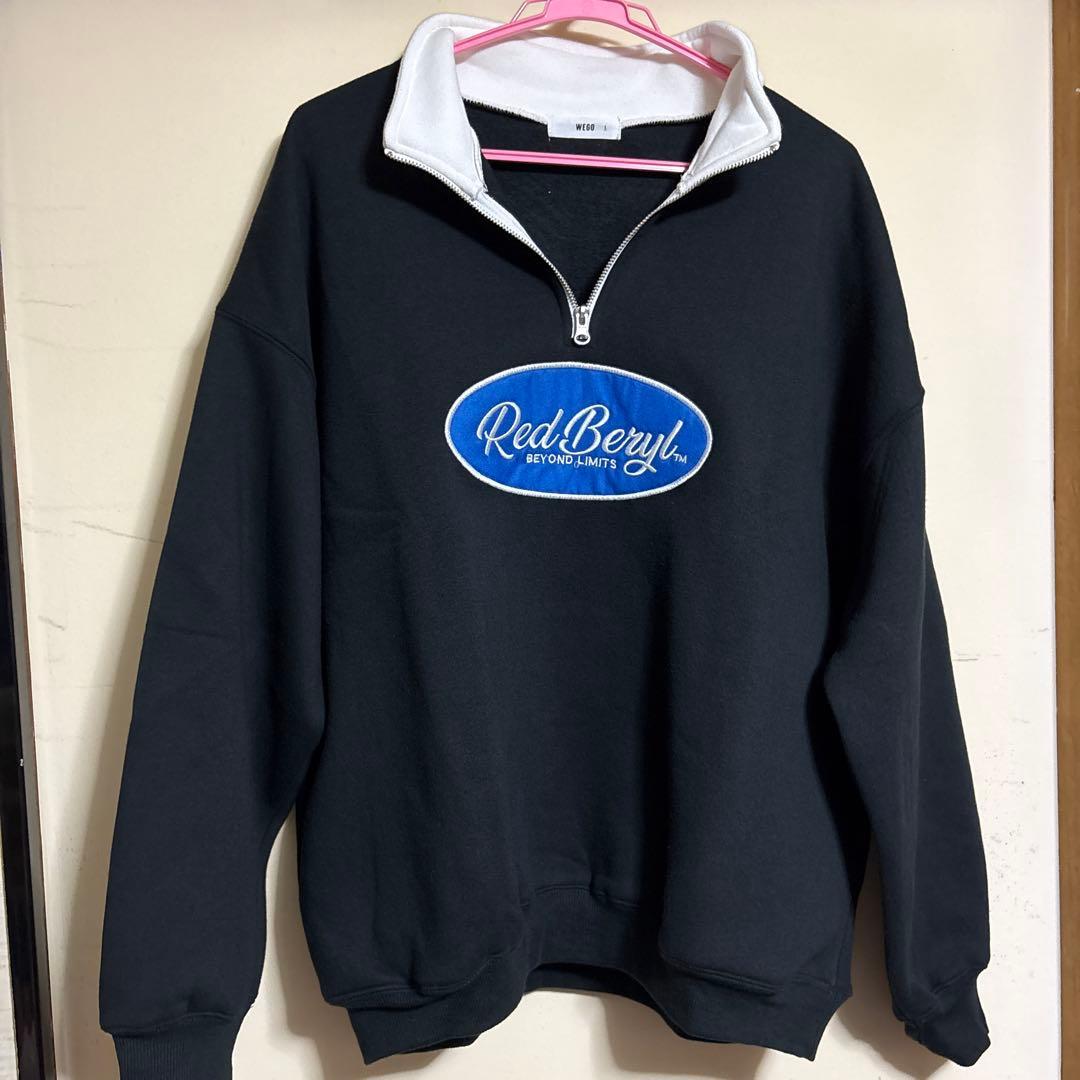 WEGO black sweatshirt L size