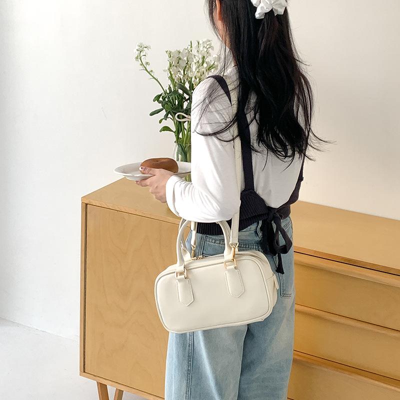 Neue Koreanische Stil Nischen Vielseitige Retro Boston Tasche mit Hochwertigem Pendler Temperament und Lässiger Umhängetasche