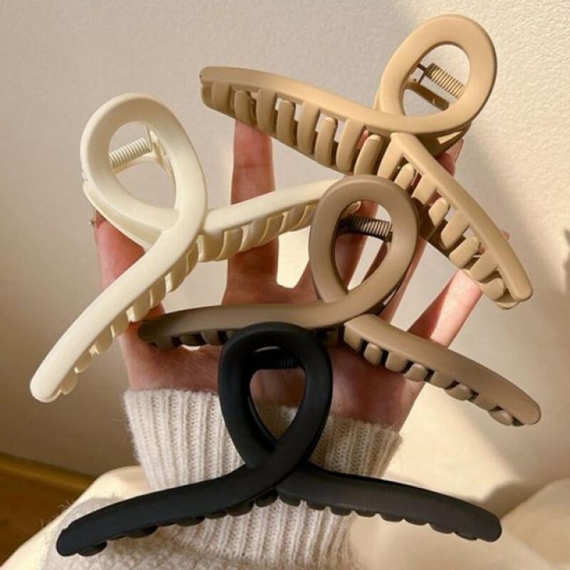 Matte hair clip brown