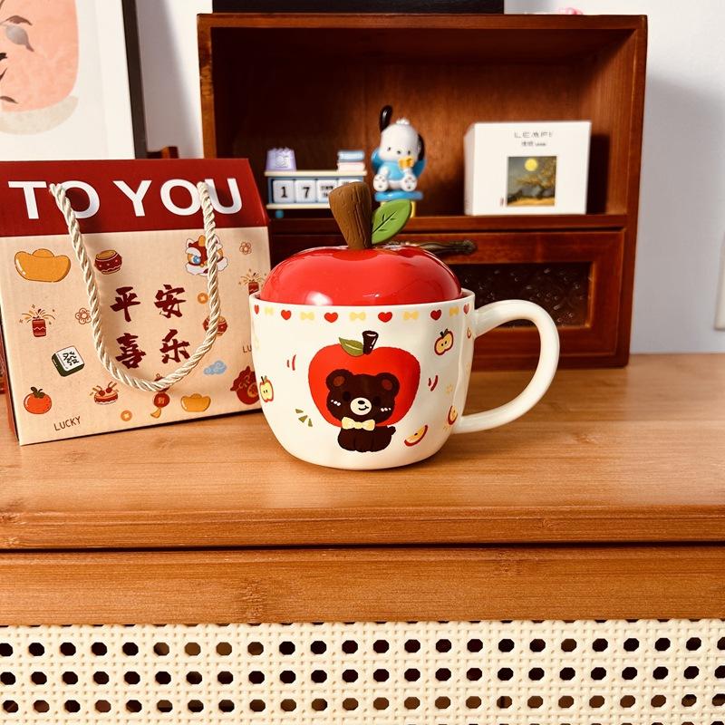 High Value Apple Bear Cup with Lid Mug Christmas Ceramic Cup Cartoon Cute Coffee Cup Souvenir