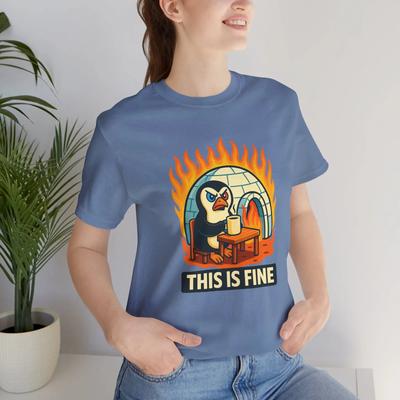 This Is Fine Pinguin Meme Shirt, Gen Z Humor Geschenk T-Shirt, Nachvollziehbares Comic T-Shirt
