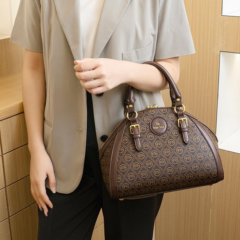 Luxury Women's Bag New Model Handbag Genuine Leather Crossbody Bag Vintage Shell Shoulder Bag Fashionable High-end Pillow Bag