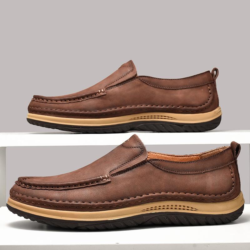 Fashion New Genuine Leather Men Shoes Breathable Loafers Sneakers Fashion Comfortable Flat Handmade Retro Leisure Loafers Shoes Men